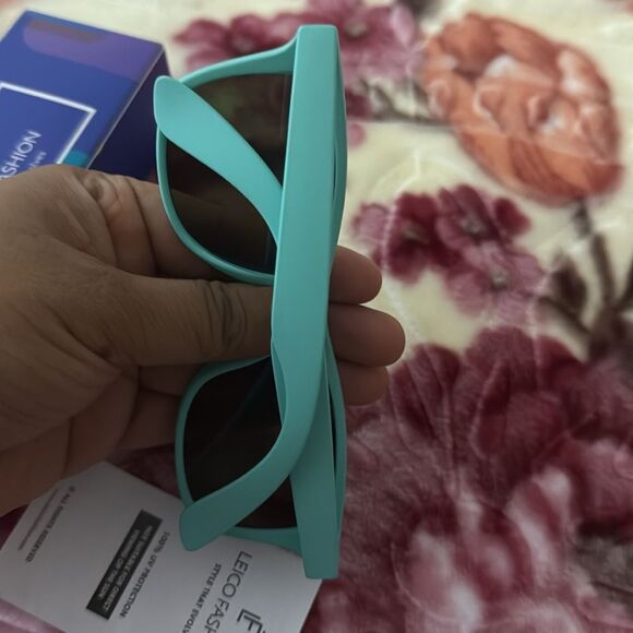 Kids Polarized Retro Sunglasses for Age 3-12 Shatterproof UV Protection, NIB - Picture 12 of 13